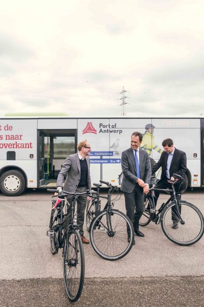 Fietsbus Antwerpen port of antwerp