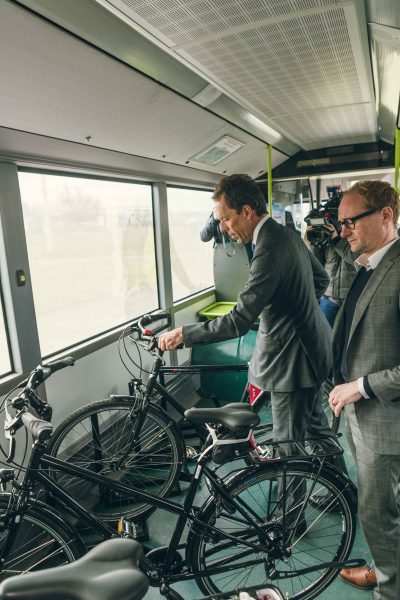 Fietsbus Antwerpen port of antwerp