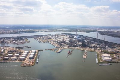 luchtfoto haven van antwerpen Van Cauwelaertsluis Boudewijnsluis