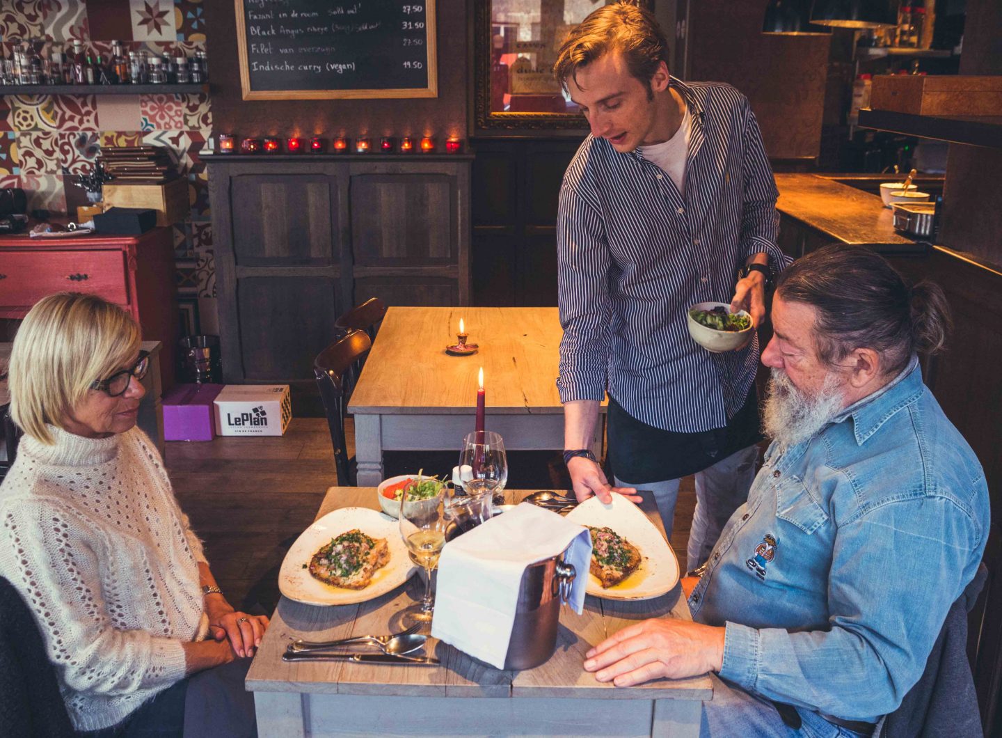 Brugge fotografie De Verloren Hoek brasserie Sacha Jennis in opdracht Le Monde